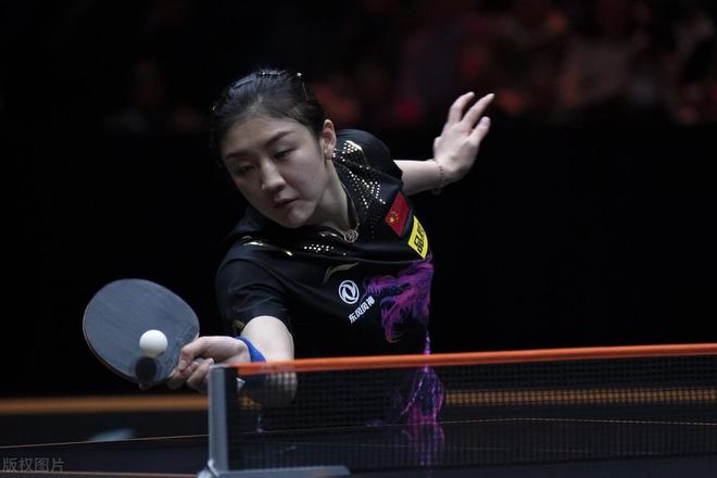 烘托出了他 烘托出了他